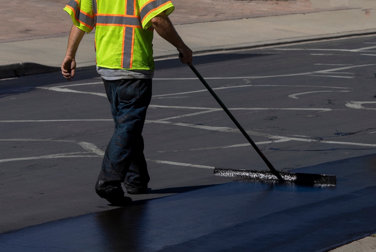 The Benefits Of Commercial Parking Lot Sealcoating